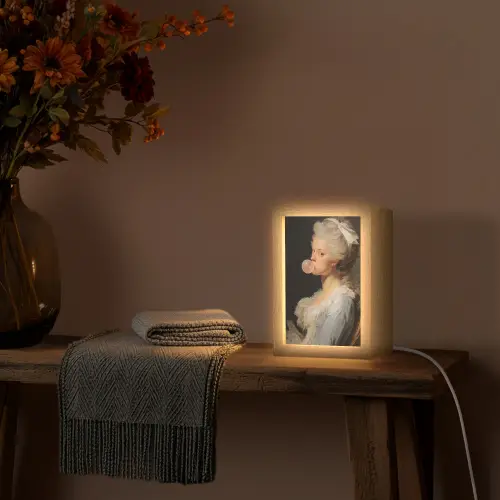 Vrouw - Barokjurk - Kauwgom Light Box met kabel (Tafellamp) klein -sfeer4