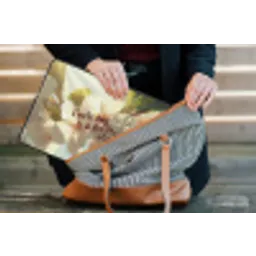 Bloesems - Zonlicht - Quote - Wit laptophoes neopreen klein -tas