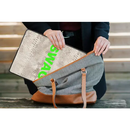 Slangenprint - SWAG - Neon - Groen laptophoes neopreen klein -tas