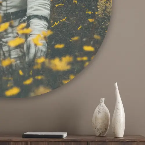 Astronaut - Bloemen - Veld - Geel Akoestische PET Vilt - Rond klein -sfeer5_closeup