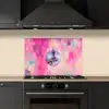 Discobal - Pink - Verf keuken achterwand spatscherm klein -sfeer1