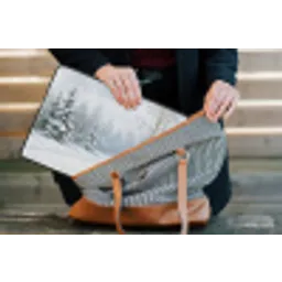 Bospad - Dennen - Sneeuw - Winter - Rustgevend laptophoes neopreen klein -tas