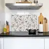 Classic - Black - White - Floral Inductie beschemer met haakjes klein 777 -sfeer2