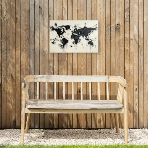 Wereldkaart - Zwart - Inkt Tuinposter op houten frame 2 cm dik klein -sfeer4