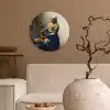 Het melkmeisje - Schilderij van Johannes Vermeer Wandcirkel kunststof plaat 5mm dik klein -sfeer1