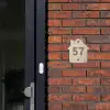 Beige reliëf lijnen - Traditioneel Naambord Huisje klein -sfeer2