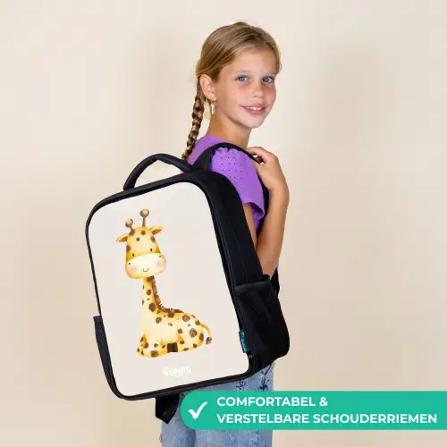 Liggende giraffe illustratie op beige achtergrond Rugzak - Zwart middel -sfeer6_NL