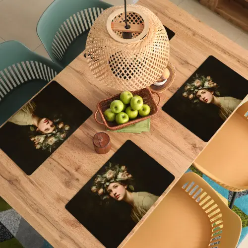 Bloemenstilte - Vrouw - Portret Placemat vinyl groot -zzsfeer5_Kitchenyeah-website