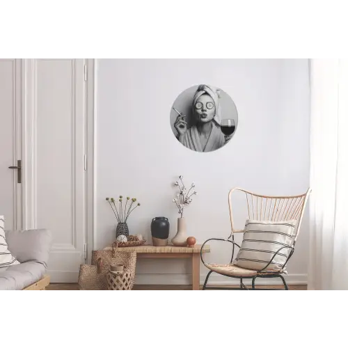 Vrouw - Masker - Wijn - Sigaret Wandcirkel aluminium klein -woonkamer