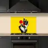 Hand - Rode cirkel - Geel keuken achterwand spatscherm klein -sfeer1