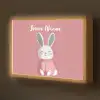 Illustratie - Konijn - Roze - Minimalistisch Light Box met batterij (Wandlamp kind) middel -z3d_website