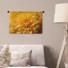 Geel - Chrysant - Zachtheid Wandkleed katoen klein -sfeer4