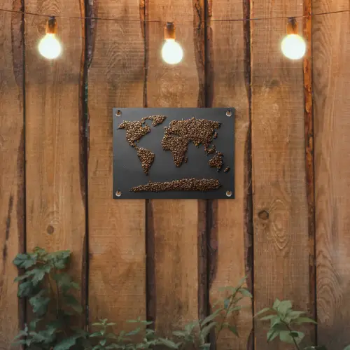 Wereldkaart - Koffie - Grijs tuinposter los doek klein -sfeer1