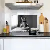 Konijn - Bunny - Zonnebril - Tafelkleed - Pasta - Schattig Inductie beschemer met haakjes klein -sfeer2