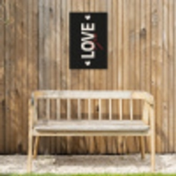 Love - Rood - Valentijn Tuinposter op houten frame 2 cm dik klein -sfeer4