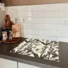 Klassiek - Botanisch - Zwart - Beige Inductie beschermer vinyl 3mm middel 274 -sfeer3