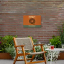 Donut - Spikkels - Kleurrijk - Quote Tuinposter op houten frame 2 cm dik klein -sfeer3