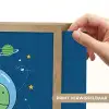 Dino - Ruimte - Planeten Light Box met batterij (Wandlamp kind) middel -USP_websiteprintNL