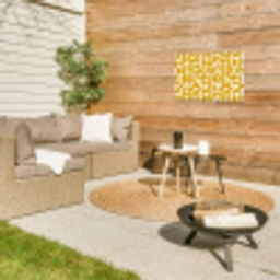 Geel - Beige - Patroon Tuinposter op houten frame 2 cm dik klein 845 -sfeer2