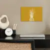 Lijnillustratie - Ananas - Bladkroon - Okergeel poster papier klein -sfeer1