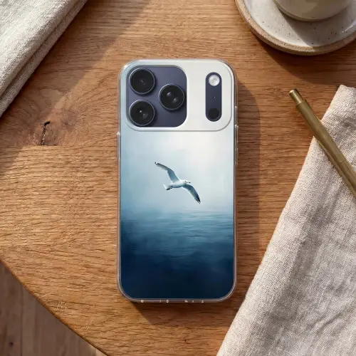 Meeuw - Wit - Zee - Mistig Telefoonhoesje iPhone 17 Pro klein -sfeer1