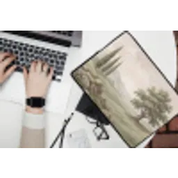 Heuvellandschap - Bomen - Natuur - Groen laptophoes neopreen klein -bureau