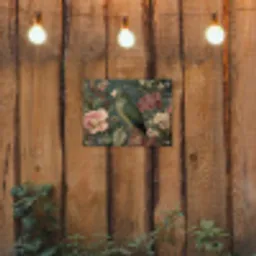 Groene papegaai - Kleurrijke bloemen - Donkere achtergrond tuinposter los doek klein -sfeer1