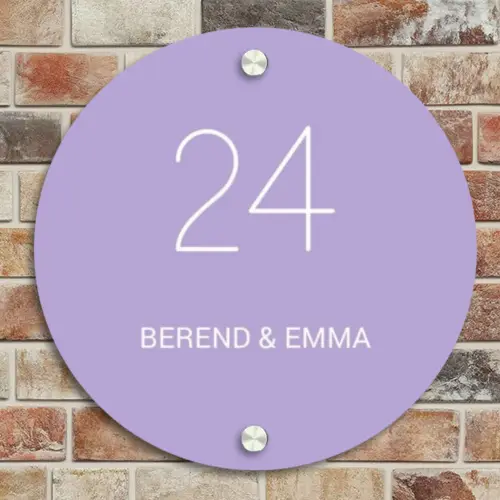 Effen - Lila - Klassiek Naambord Rond klein -sfeer2