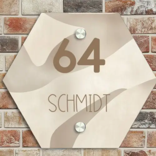 Beige organisch - Modern Naambord Hexagon klein -sfeer2
