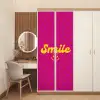 Smile - Stippen - Geel - Smiley - Roze deurposter klein -sfeer3