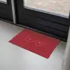 Minimalistisch - Lijnillustratie - Rood Deurmat klein -sfeer2