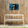 Vrouw - Bloemen - Blauw - Aesthetic - Luxe Tuinposter op houten frame 2 cm dik klein -sfeer4