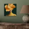 Vrouw - Hoed - Geel aluminium wit klein -sfeer2