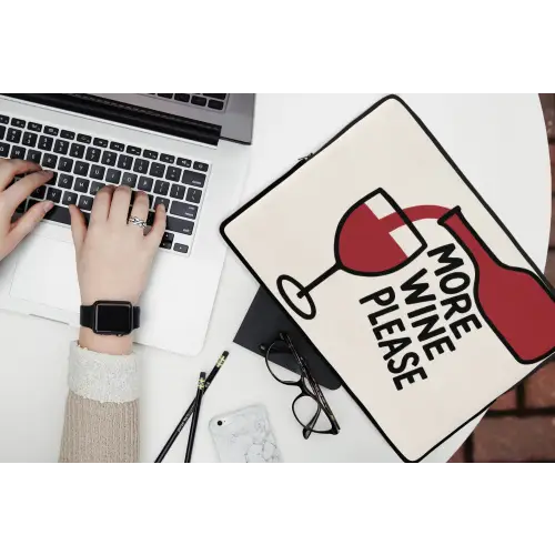 Wijnfles - Quote - Rood - Glas laptophoes neopreen klein -bureau