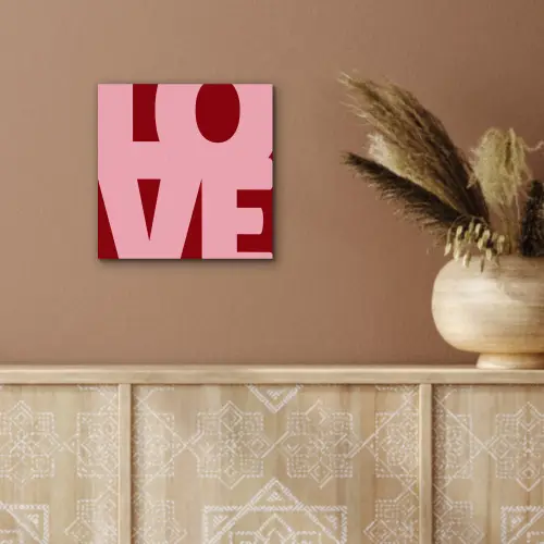 Love - Rood - Blokletters aluminium wit klein -sfeer4
