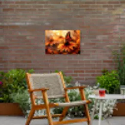 Vlinder - Bloemen - Oranje Tuinposter op houten frame 2 cm dik klein -sfeer3