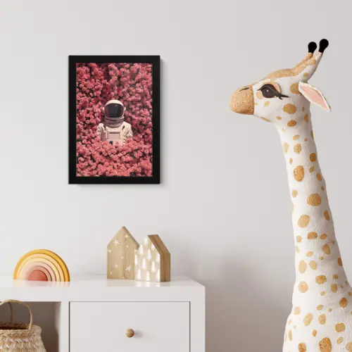 Bloemen - Roze - Astronaut fotolijst zwart zonder passe partout klein -usfeer4_kinderkamer