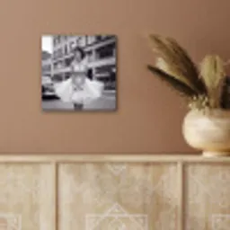 Retro - Vrouw - Zwart - Wit aluminium wit klein -sfeer4