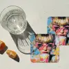 Zonnebril - Vrouw - Kleurrijk - Verfspetters onderzetter kurk middel -sfeer4