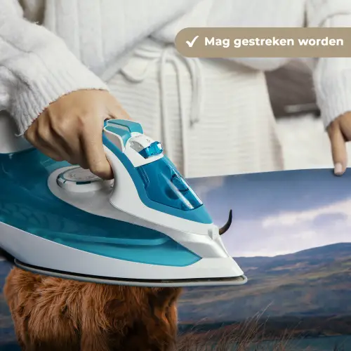 Schotse Hooglander - Berg - Water - Natuur - Koe Wandkleed katoen klein -sfeer9