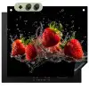 Aardbeien - Fruit - Rood - Water - Zwart Inductie beschemer met haakjes middel -3d