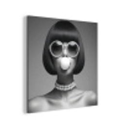 Vrouw - Zwart Wit - Ketting - Zonnebril aluminium wit klein -3d