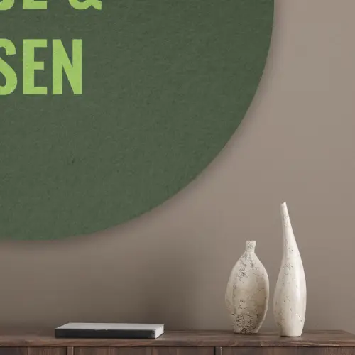 Donkergroen - Quote - Zon - Zomer Akoestische PET Vilt - Rond klein -sfeer5_closeup