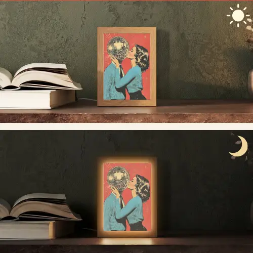 Vrouw - Retro - Discobal - Kus Light Box met kabel (Tafellamp) klein -sfeer3
