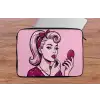Vintage - Vrouw - Roze laptophoes neopreen klein -tafel