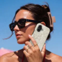 Sereen - Bloesem - Wit Toughcase MagSafe Apple iPhone 17 klein -Sfeer2V