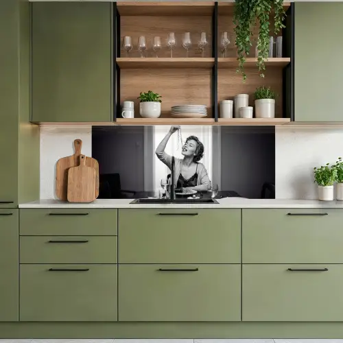 Vrouw - Spaghetti - Zwart - Wit keuken achterwand 2 middel -sfeer3