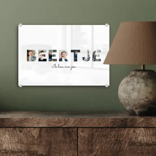 Beertje - Lettercollage plexiglas 5mm klein -sfeer3