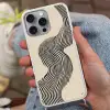 Golvend - Lijnen - Abstract - Silhouet Hoesje iPhone 16 Pro Max met koord klein -sfeer3