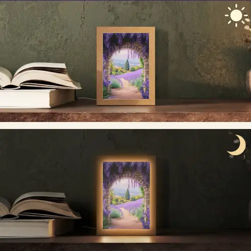 Doorkijk - Lavendel - Bloemen - Paars - Poort Light Box met kabel (Tafellamp) klein -sfeer3